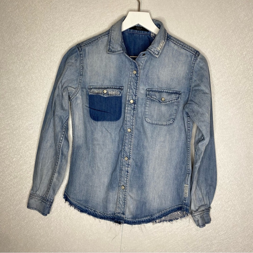 Azul by Moussy Chambray Snap Button Shirt Size Medium